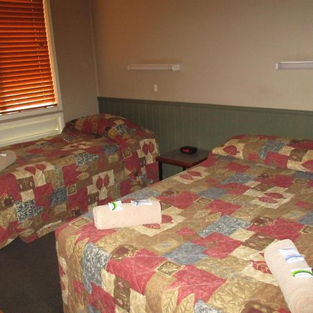 Barcaldine Country Motor Inn Dış mekan fotoğraf