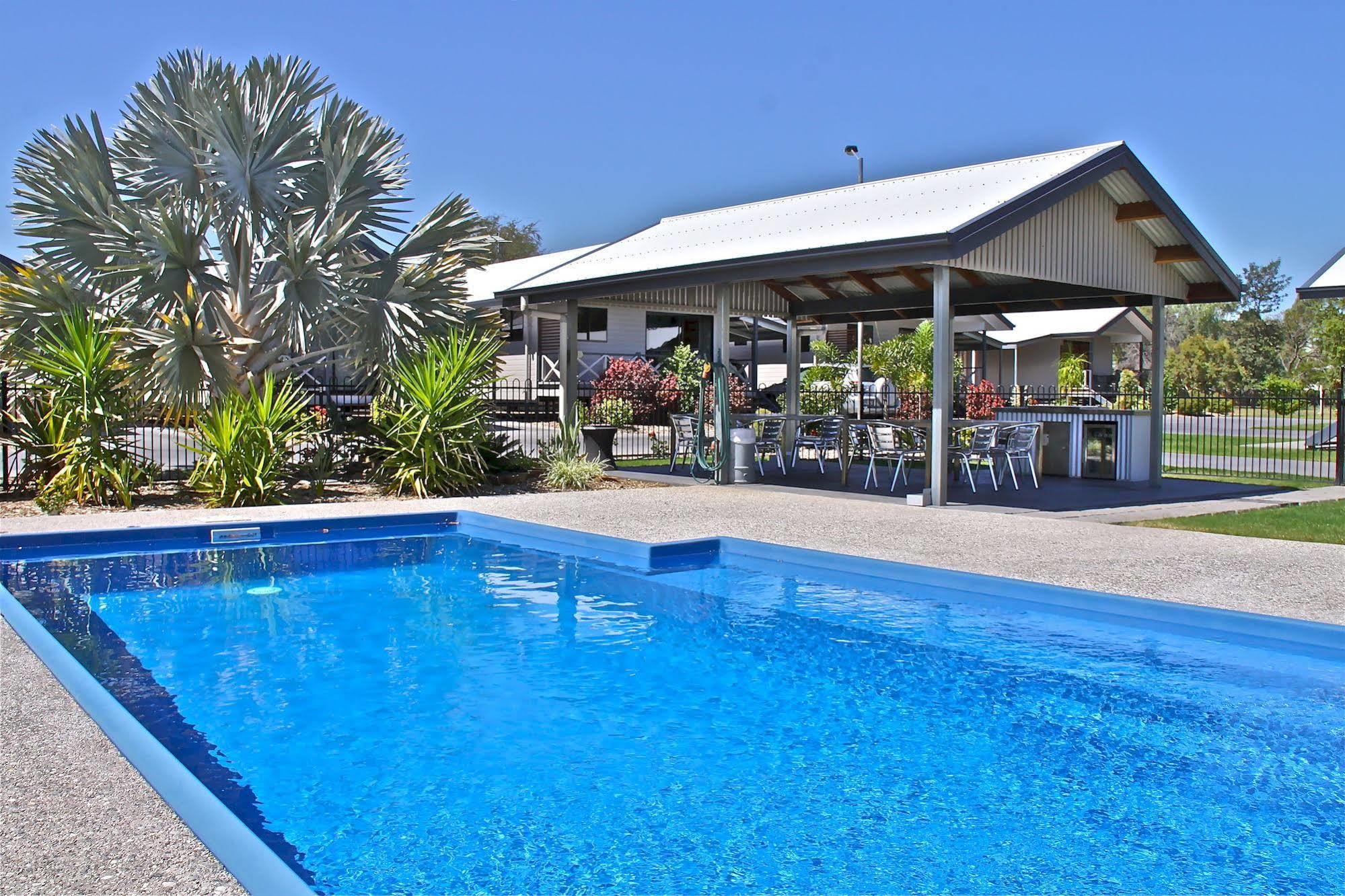 Barcaldine Country Motor Inn Dış mekan fotoğraf