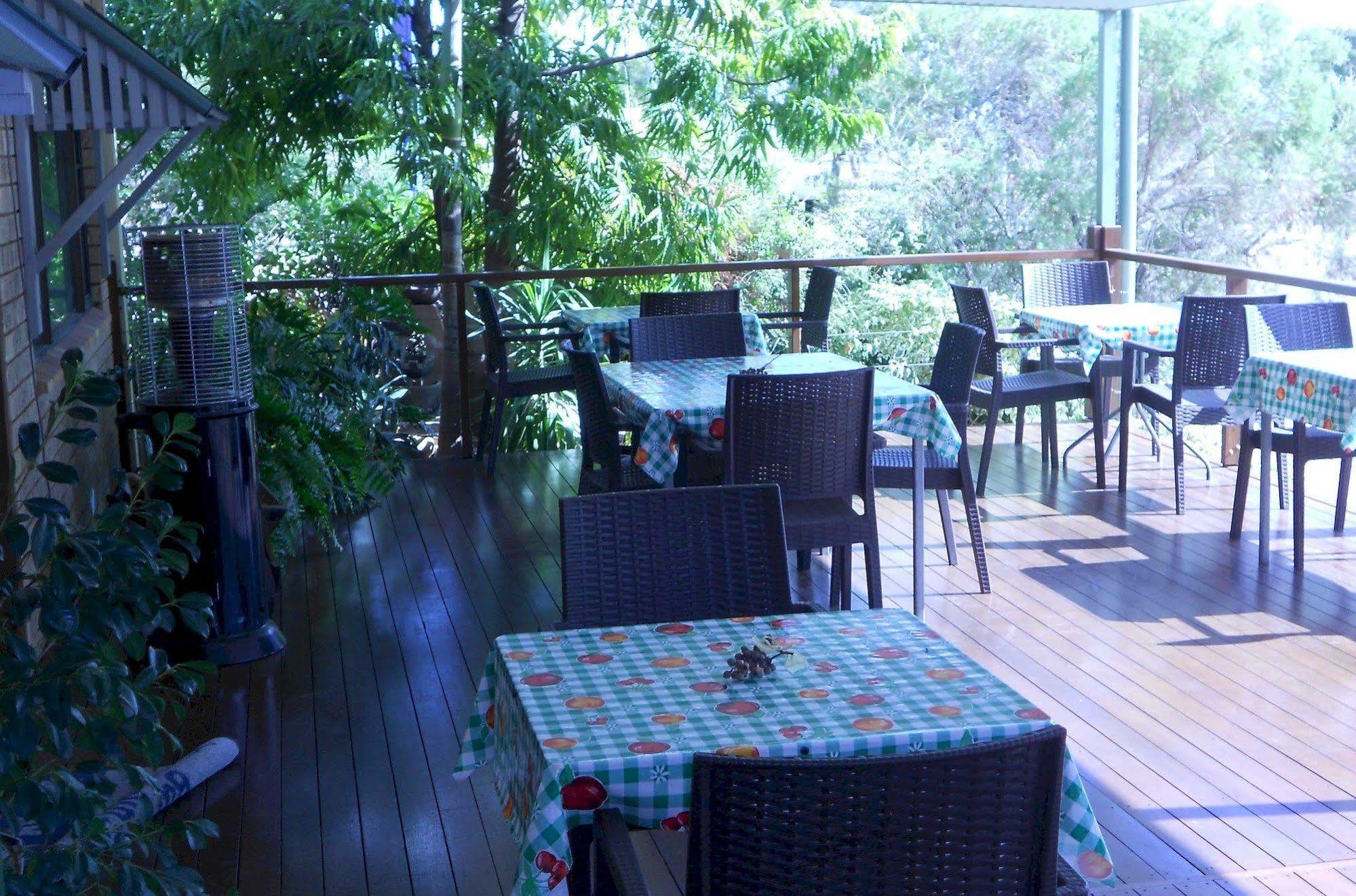 Barcaldine Country Motor Inn Dış mekan fotoğraf